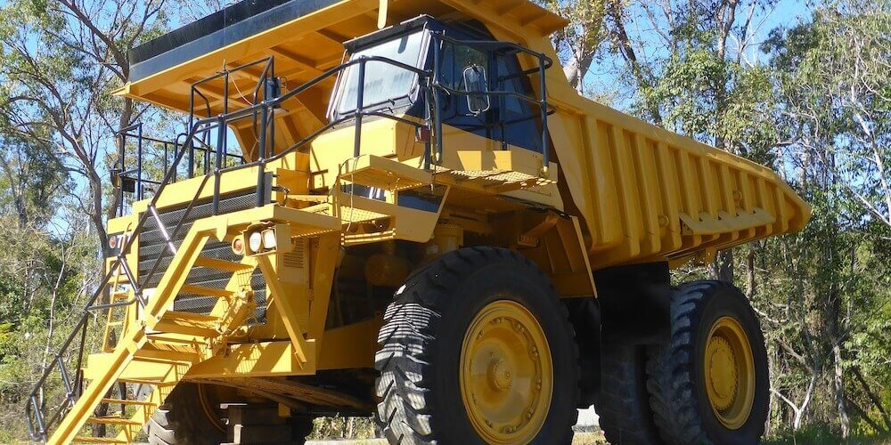 what-you-need-to-know-about-dumper-trucks